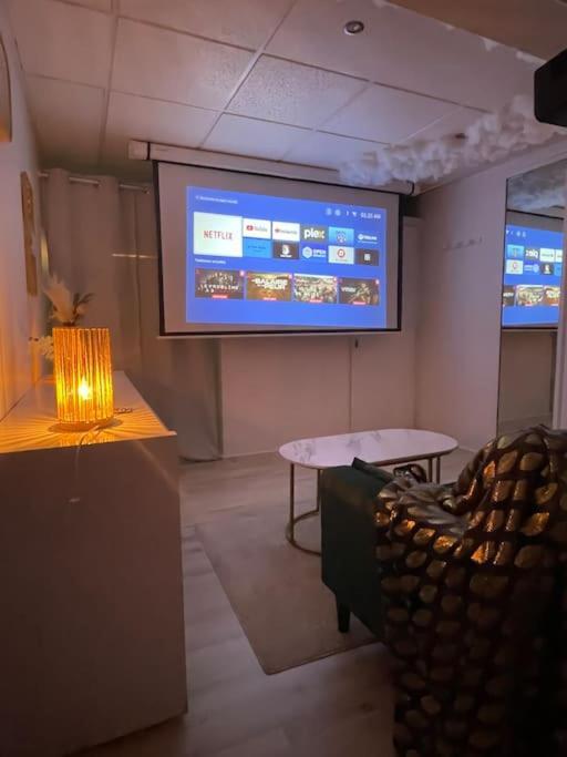Mgb Studio Home Cinema Saint-Max Luaran gambar